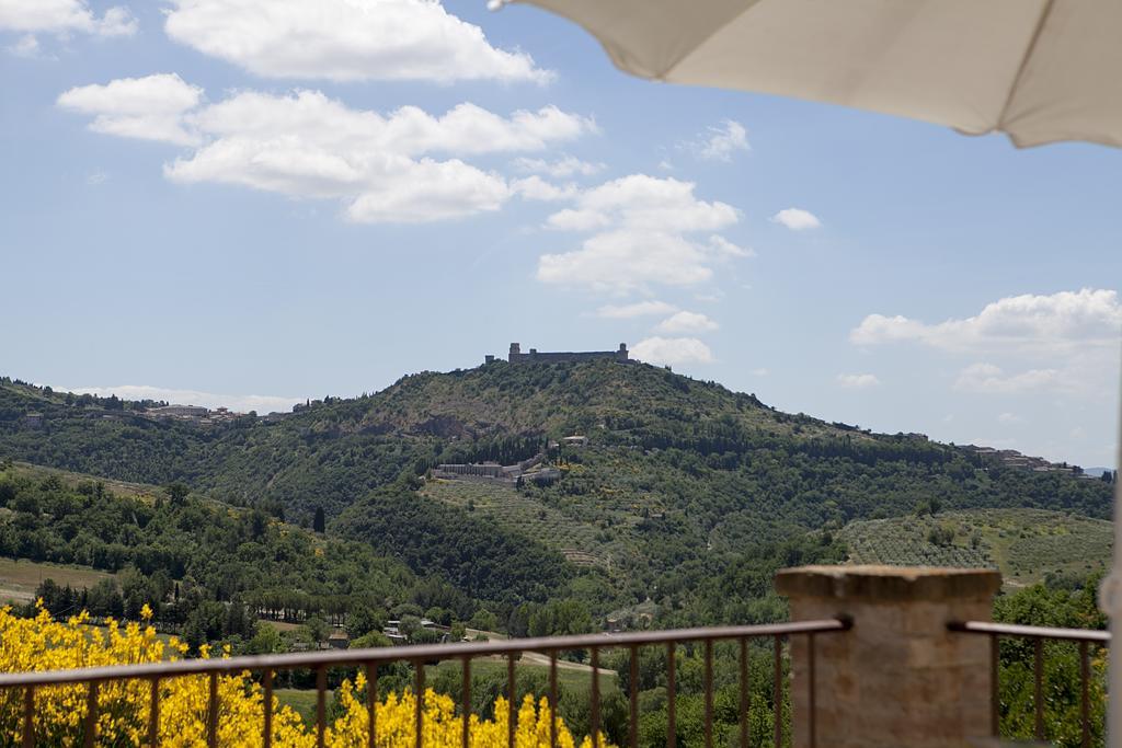 Re Artu Assisi Country Lifestyle Aparthotel Ngoại thất bức ảnh